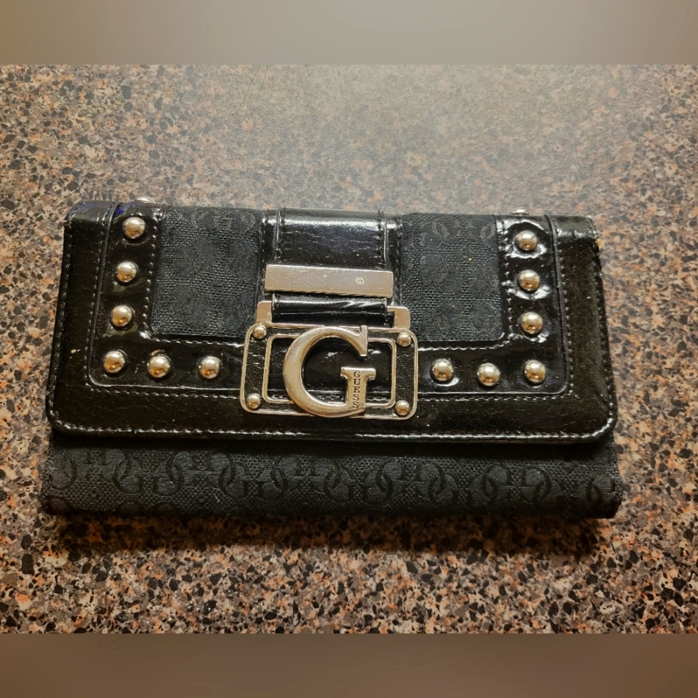 Guess wallet